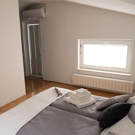 Sežana Castle House Rooms, Swimming Pool & Sauna & Tennis Court & Wine Cellar المظهر الخارجي الصورة